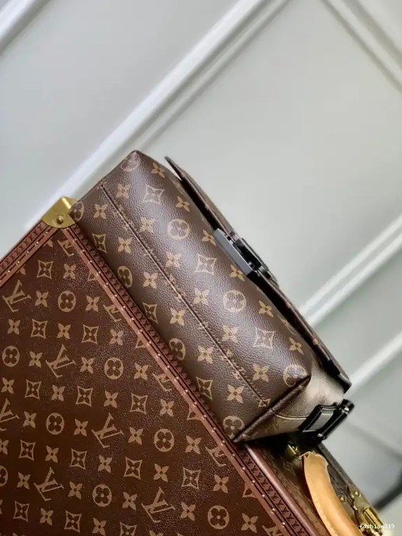 S-Cape Messenger LOUIS VUITTON 0405